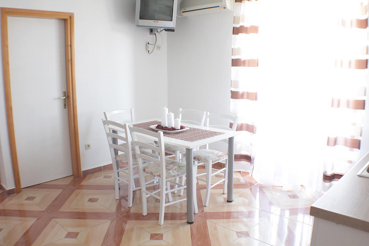 Apartmani Adrijan Krk كرك المظهر الخارجي الصورة